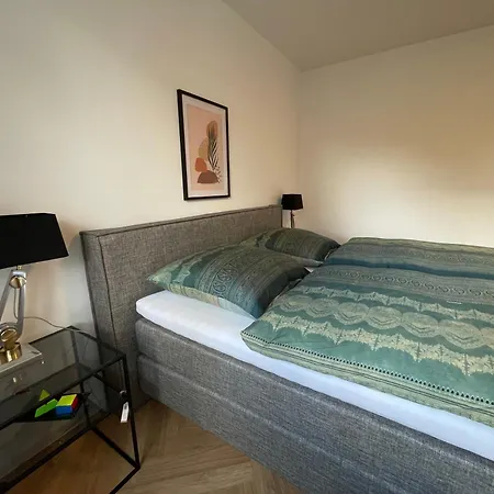 Luxurioese Mit Wellness Oase