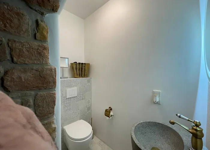 Luxurioese Mit Wellness Oase Saarburg