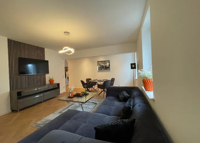 Luxurioese Mit Wellness Oase Saarburg